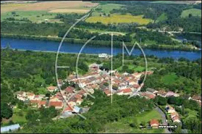 Je vous propose de commencer notre balade en Lorraine, à Aingeray. Village du Toulois, longé par la Moselle, il se situe dans le département ...