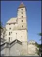 Un quartier piscopal, un labyrinthe de ruelles mdivales, les Pousterles, un escalier monumental avec la statue de d'Artagnan, c'est...