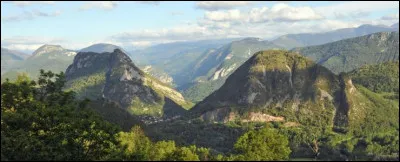 Le Morvan est un massif montagneux qui se situe dans quelle région ?