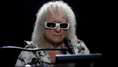 Complétez le titre de la chanson de Michel Polnareff : ''Tout, tout pour...''