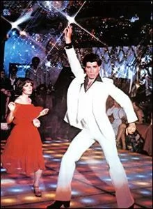 Quel est le nom du personnage interprt par John Travolta dans  La Fivre du Samedi Soir  et dans  Staying Alive  ?