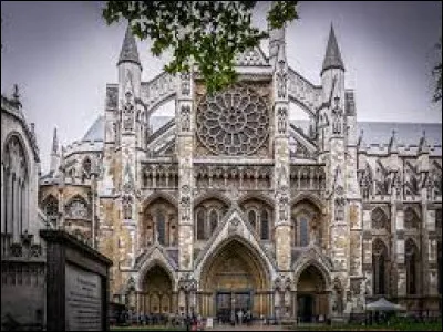 Histoire : Dans quelle abbaye sont couronnés les rois d'Angleterre depuis près de 1000 ans ?