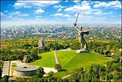 Comment s'appelle la ville de Stalingrad aujourd'hui ?