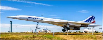 1976 - France - Les passagers du vol AF085 sont priés de se présenter à l'embarquement. Quel est ce tout premier vol commercial qui part de Roissy-Charles-de-Gaulle pour Rio via Dakar et qui restera pour ces heureux passagers triés sur le volet, l'une des plus formidables aventures aéronautiques ?