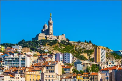 Zidane est né en 1972 dans la cité phocéenne. Il grandit et tape ses premiers ballons dans un quartier du nord de la métropole marseillaise. Comment s'appelle ce quartier ?