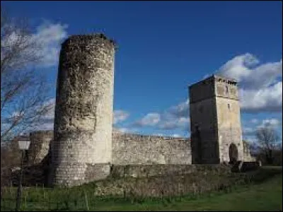 Nous démarrons notre première balade de la semaine au château de Bellocq. Village de la Communauté de communes de Lacq-Orthez, il se situe dans le département ...