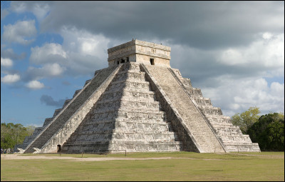 Dans quel pays se situe la pyramide de Kukulcán ?