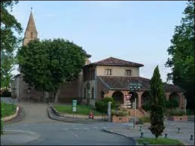 Nous démarrons notre balade dans le Lauragais, à Auzielle. Commune de l'aire d'attraction Toulousaine, elle se situe dans le département ...