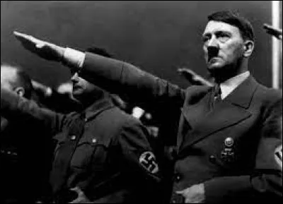 Tout le monde connaît Hitler, cet être sans cur, coupable de millions de morts. En tant que leader du parti nazi en Allemagne, Adolf Hitler a orchestré l'un des épisodes les plus sombres de l'histoire mondiale, la Seconde Guerre mondiale. Dans quelle ville est-il né ?