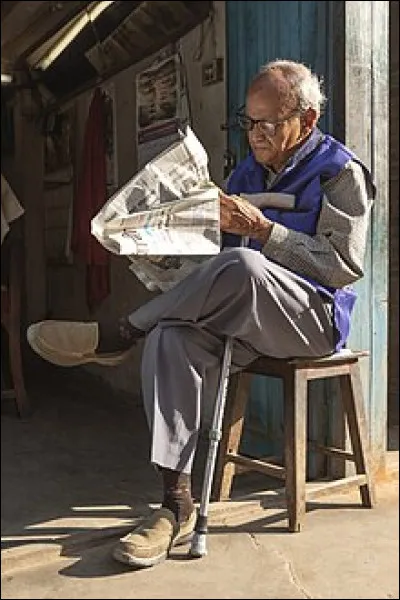 Il fut l'un des journaux les plus importants du siècle des Lumières, rédigé en français et paraissant deux fois par semaine, il s'étendit de la deuxième moitié du XVIIe siècle jusqu'à la fin du XVIIIe siècle, sous la république batave. De quel journal s'agit-il ?