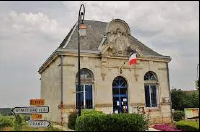 Village néo-aquitain, dans l'arrondissement de Libourne, Belvès-de-Castillon se situe dans le département ...