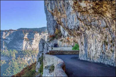 Quelle ville se situe en Ardèche ?