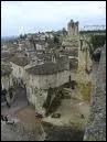 Situe entre la Dordogne et l'Isle cette commune a donn son nom  une AOC du vignoble bordelais. La Jurade y organise le Ban des vendanges chaque anne en septembre. C'est  ...