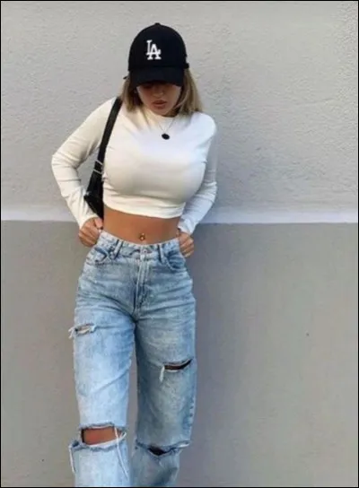 Mets-tu des crop tops et des jeans troués ?