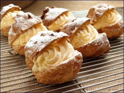 Avec quelle farine fait-on une pâte à choux ?