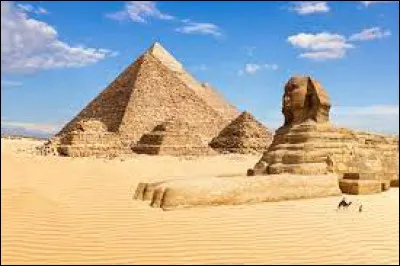 Quelle civilisation ancienne a construit les pyramides de Gizeh ?