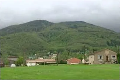 Nous démarrons notre balade dans la Montagne noire, à Albine. Village de l'arrondissement de Castres, dans le parc naturel régional du Haut-Languedoc, il se situe dans l'ancienne région ...