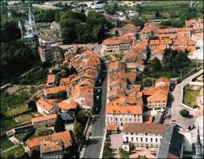 Mon orthographe est celle d'une commune de Meurthe-et-Moselle mais ma prononciation est celle d'une célèbres ville des Pyrénées-Atlantiques, connue pour son jambon. Je suis aussi le nom d'un modèle de la marque ...