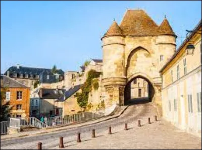 La ville de Laon se situe dans le département de la Somme.