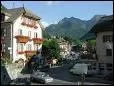 Le haut Chablais est entour par des cimes ne dpassant pas 2500m. Le val est arros par des sources d'eaux vives, rput pour ses ressources agricoles et forestires.