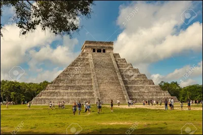 Où se situe cette pyramide ?