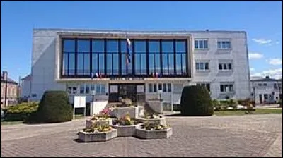 Notre balade dominicale commence à Blangy-sur-Bresle. Commune Seinomarine, elle se situe en région...