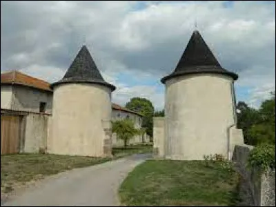 Je vous propose de commencer notre balade en Lorraine, au château de Bauzemont. Village du Lunévillois, dans le pays du Sânon, il se situe dans le département ...