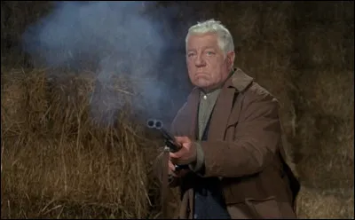 Dans quel film de Granier-Deferre, Jean Gabin incarne-t-il Auguste, un patriarche qui règne sur sa famille et sur son domaine de 400 hectares en Normandie ?