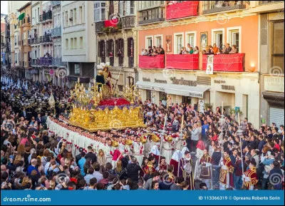 Comment sont appelés les habitants de l'Espagne ?