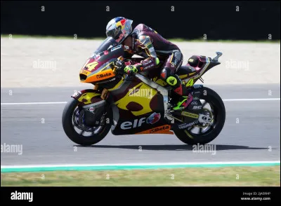 Quelle est la nationalité du rival de Pedro Acosta lannée dernière, vice-champion du monde Moto3 en 2020 et Moto2 en 2023 ?