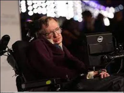 Quel domaine de recherche Stephen Hawking a-t-il principalement exploré ?