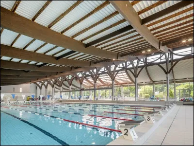 Quelle est la longueur dune piscine olympique ?