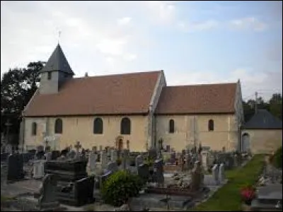 Nous démarrons cette balade devant l'église Saint-Germain, à Auvillars. Village normand, dans l'arrondissement de Lisieux, il se situe dans le département ...