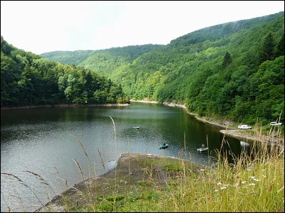 Quel est ce grand cours d'eau qui traverse, du nord vers le sud, toute la partie est du département ?