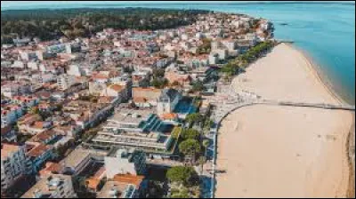 Comment appelle-t-on les habitants d'Arcachon ?