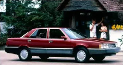 Nous commençons avec la version américaine de la Renault 25. Quel nom prend-elle ?