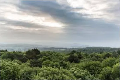 A quelle altitude situez-vous le point culminant de la Mayenne ?