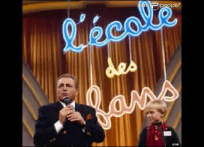 Qui a animé l'émission "L'école des fans" de 1977 à 1998 ?