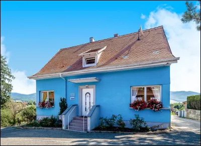 La maison de mes rêves est une maison (bleu)...