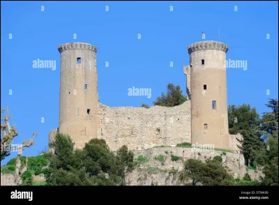 CHÂteaurenard est une commune située dans ...