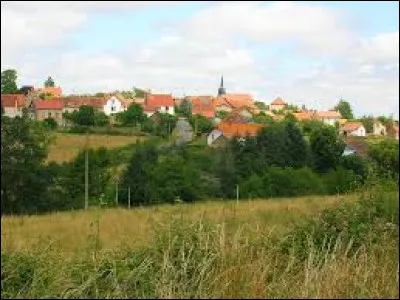 Nous démarrons notre balade dans la région naturelle de la Châtaigneraie bourbonnaise, à Archignat. Village de l'aire d'attraction Montluçonnaise, traversé par la Magieure, il se situe dans le département ...