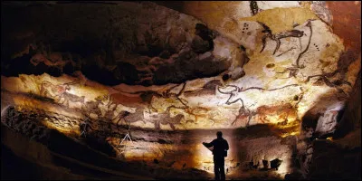 En quelle année la grotte de Lascaux est-elle découverte ?