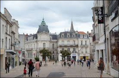 Quelle est la préfecture de la Charente ?