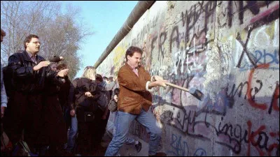 Commençons avec un peu d'histoire. Quelle est la date de l'effondrement du mur de Berlin ?