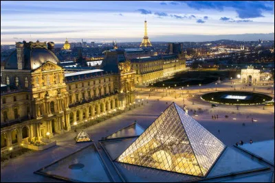 Qu'est ce que c'est que le Louvre situé à Paris ?