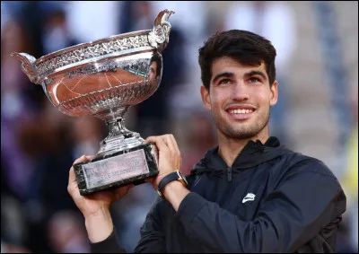 On commence facile ! Carlos Alcaraz gagne Roland Garros.