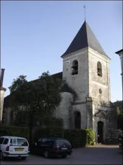 Notre balade dominicale commence devant l'église Saint-Martin, à Couvignon. Village du Grand-Est, dans l'aire d'attraction Baralbine, il se situe dans le département ...