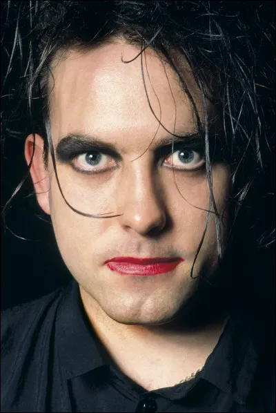 De quel groupe Robert Smith est-il le chanteur ?