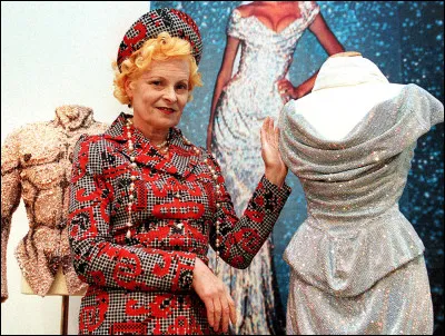 Quelle est la nationalité de VIvienne Westwood ?