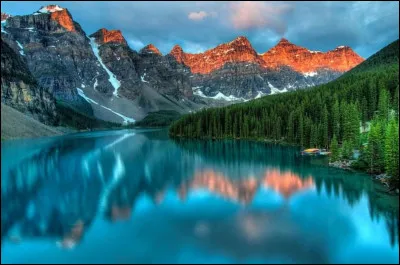 Dans quel parc national se situe le lac Moraine ?